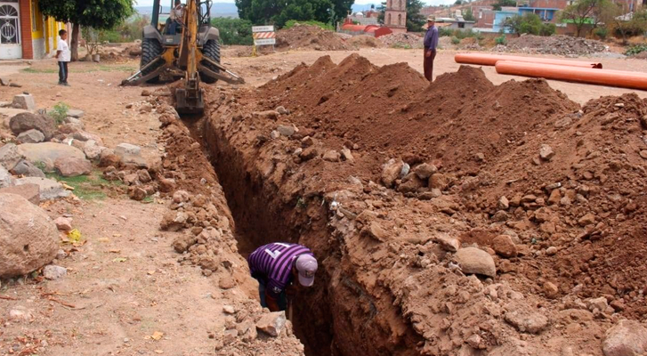 Ayuntamiento de Puruándiro realiza mejoramiento en red de drenaje