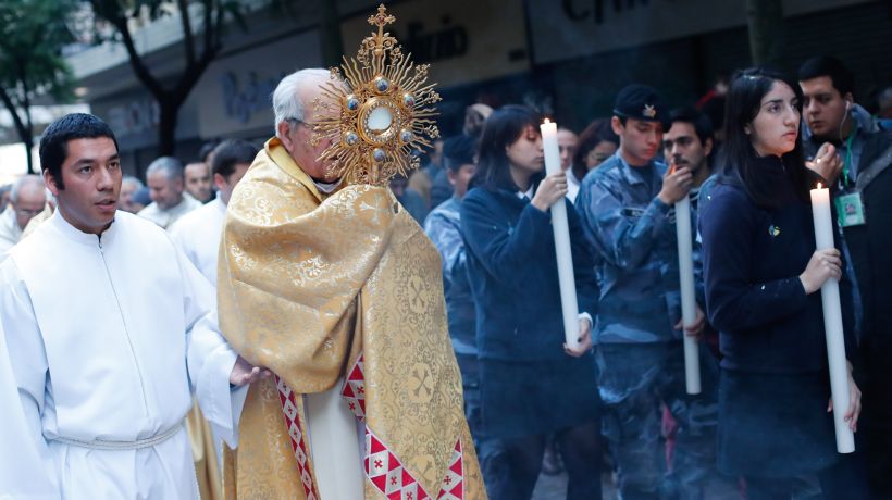 Denunciantes del caso "Maristas" cuestionan a nuevo obispo auxiliar de Santiago