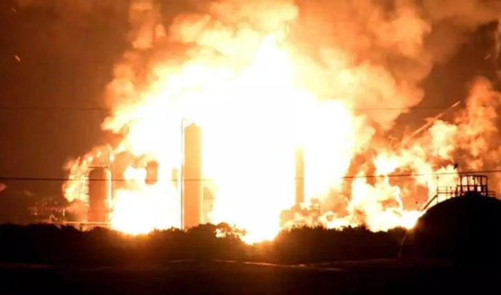 Explosión en una refinería de gas en Filadelfia, Estados Unidos (Videos)