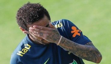 Padre de Neymar asegura que el jugador fue extorsionado por mujer que lo acusa de violación