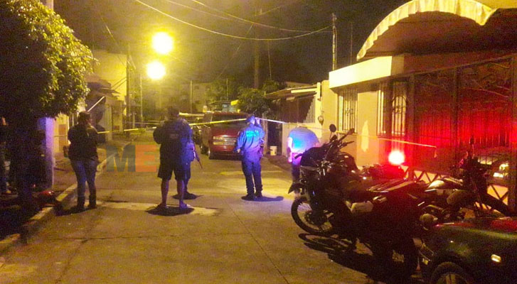 Pistoleros matan a un hombre en su propio domicilio, en Uruapan, Michoacán