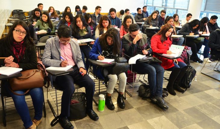 SEP reduce beca para que alumnos de UNAM estudien fuera