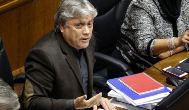 Senador Navarro y crisis en Chacalluta: “La política de migrantes de este gobierno ha fracasado”