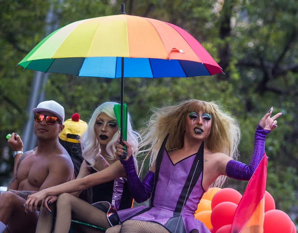 Un recorrido en imágenes de cómo se vivió la Marcha del orgullo gay, 41 años de lucha