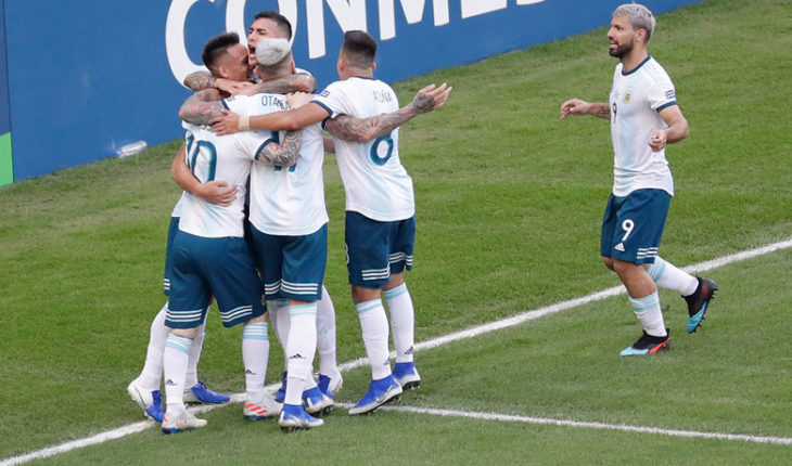 translated from Spanish: Argentina settled in semi-final after 2-0 Venezuela win