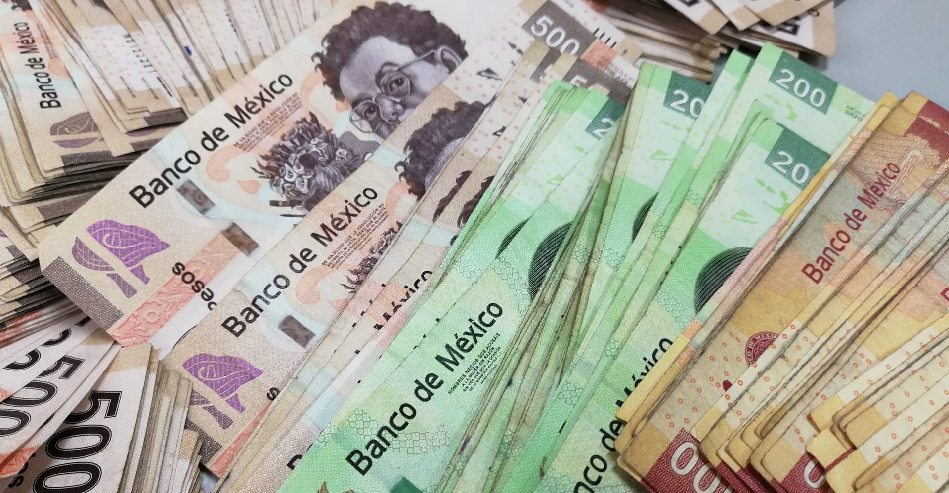 Banxico analysts lower expectation of economic growth