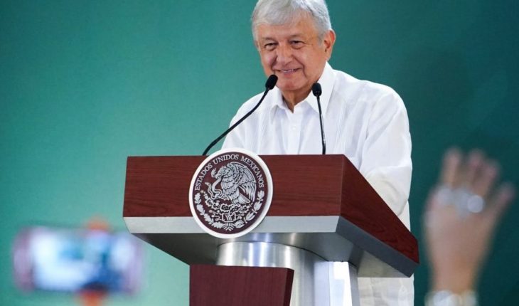 translated from Spanish: Government calls to transmit AMLO report on national broadcaster