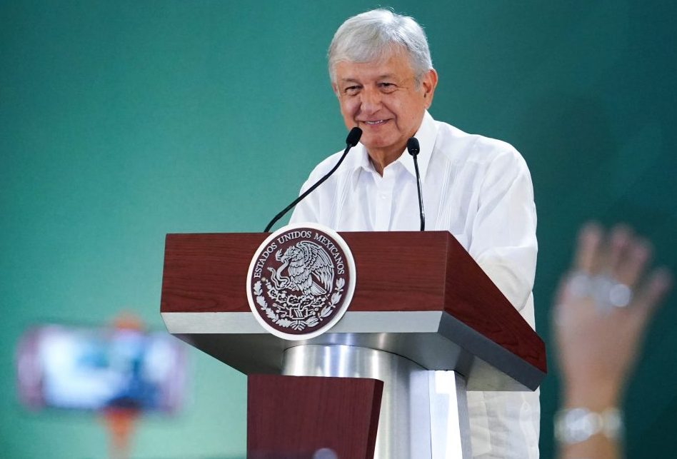 Government calls to transmit AMLO report on national broadcaster