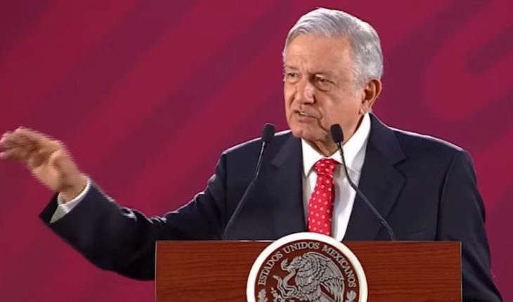 translated from Spanish: Mexican president to sell presidential plane to finance immigration plan