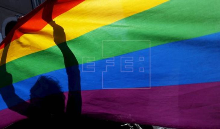 translated from Spanish: New law prohibits “conversion therapy” on sexual identity in the U.S.