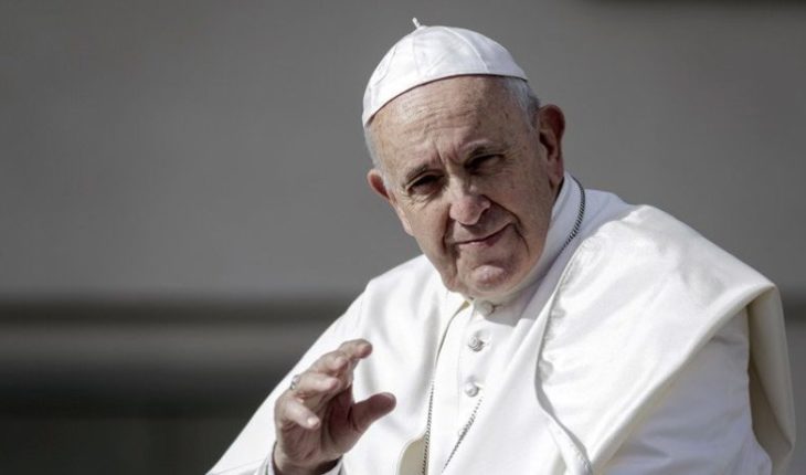 translated from Spanish: Pope apologized to the gypsy people for the historical abuse against them