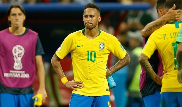 translated from Spanish: Total turn in case Neymar: Police sued model accusing player of rape