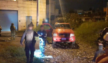 Al menos tres cuerpos calcinados y decapitados son hallados en la batea de una camioneta en Uruapan