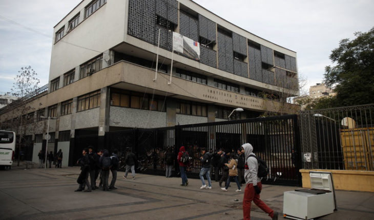 Aula Segura: Abogado de alumno expulsado del Instituto Nacional pide a la dirección su reincorporación