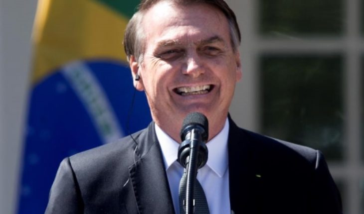 Bolsonaro tilda como “show” la denuncia de Messi de corrupción