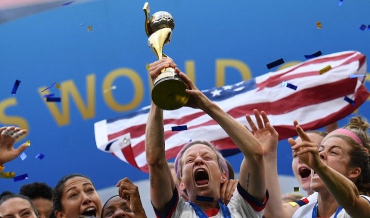 EU alza su cuarta copa en la final del Mundial Femenil