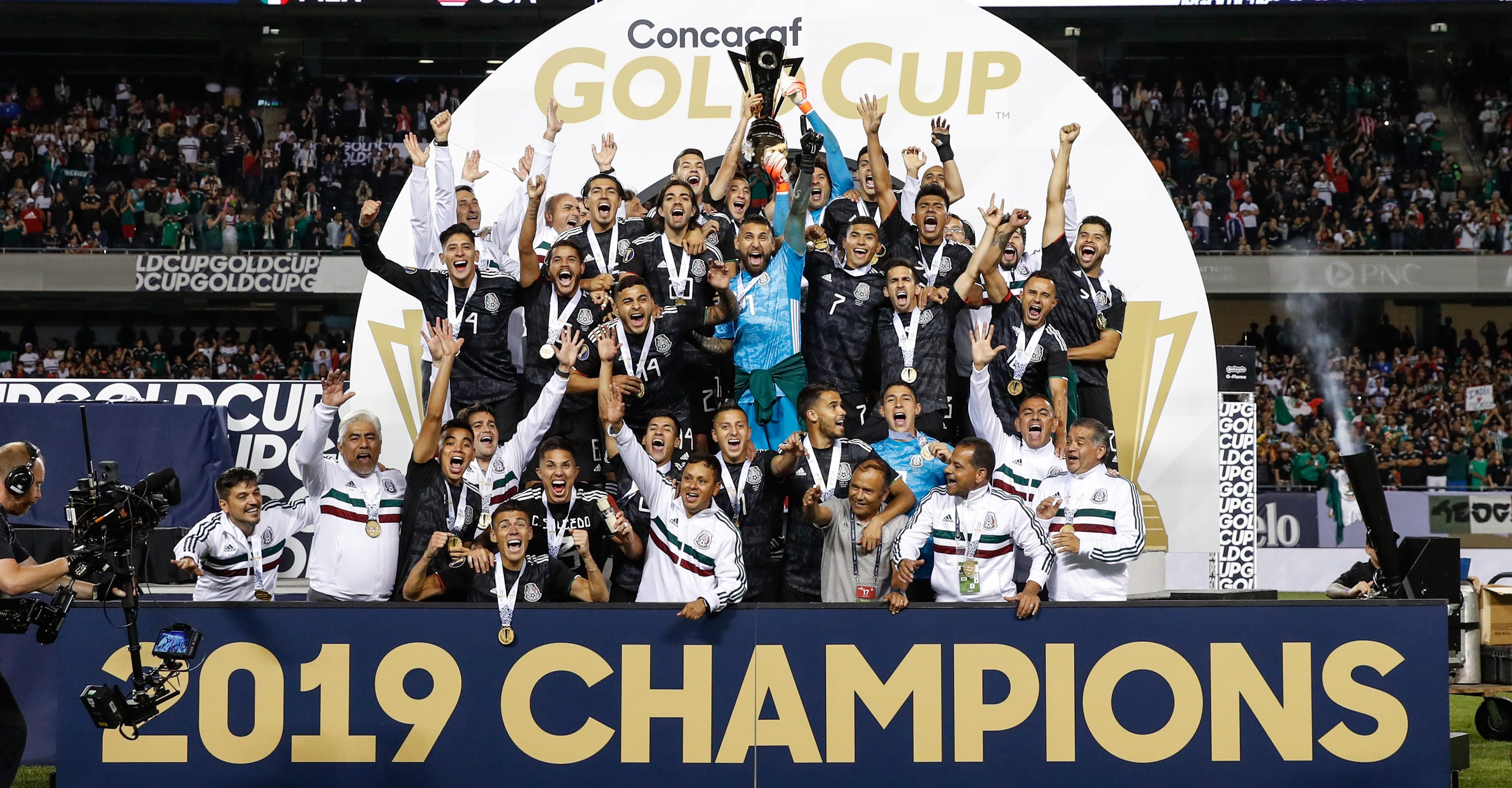 El campeonato de México en la Copa Oro le costará a Huawei