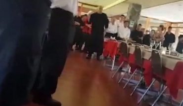 El registro del violento maltrato de jefe a trabajadores de restaurante Piccola Italia