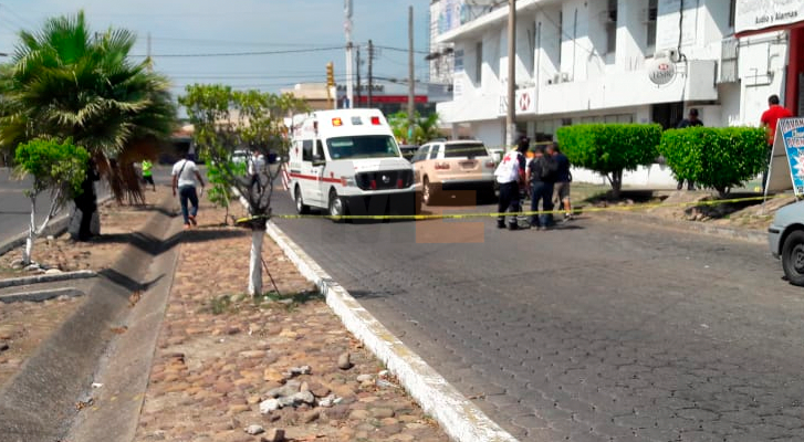 Empresario ferretero es herido de bala en un intento de robo en Lázaro cárdenas, Michoacán