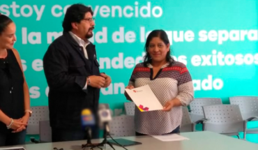 Espacio Emprendedor entrega el primer crédito a mujer emprendedora de Michoacán
