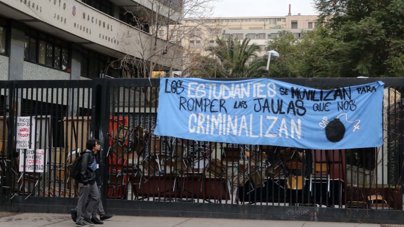 Instituto Nacional vuelve a clases este lunes en "estado de alerta" tras dichos de alcalde Alessandri