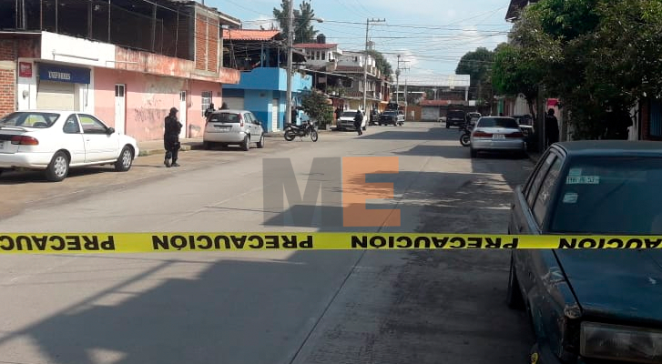 Muere un niño y un hombre por "balas perdidas", tras balacera entre sicarios en Uruapan