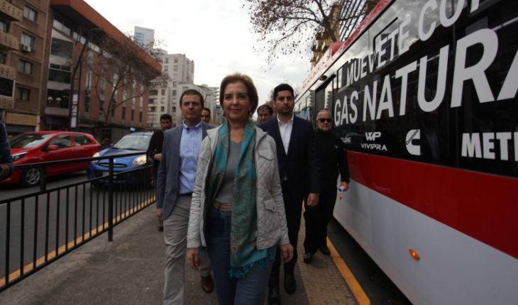 Presentan primer bus a “gas natural” para RED en la RM