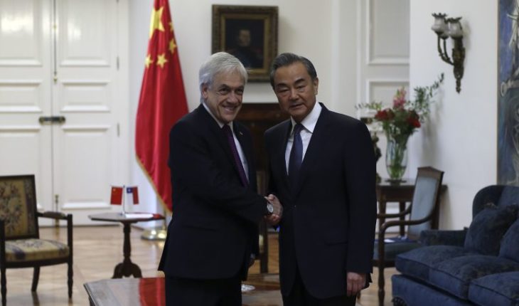 Presidente Piñera recibió al canciller chino Wang Yi en La Moneda