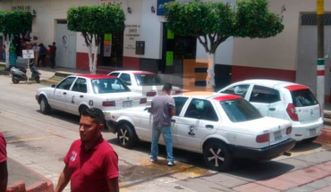 Taxista se enfrentan en la plaza principal de Chilchota, Michoacán