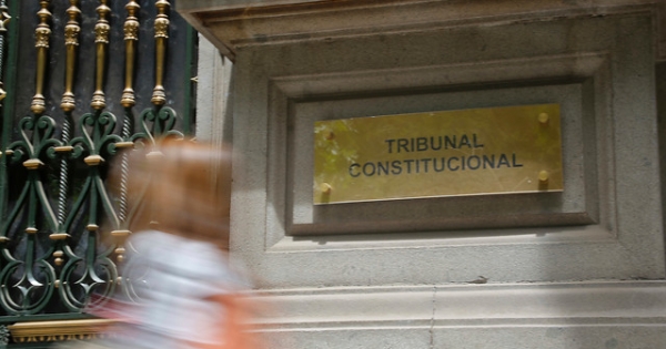 Tribunal Constitucional vuelve a encender la pradera política y llueven críticas por su rol como “resabio de la dictadura”