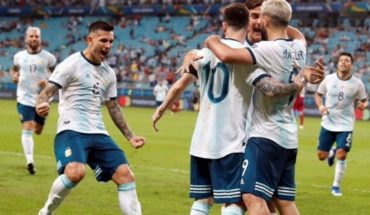 translated from Spanish: Argentina beat Chile 2-0 for third place in the Copa America