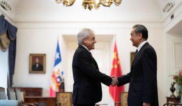 translated from Spanish: Chancellors of Chile and China highlight political and trade relations