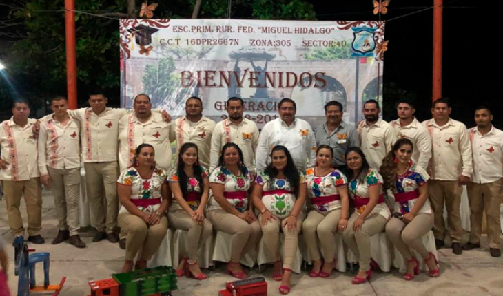 translated from Spanish: Miguel Hidalgo Primary of Loma de Los Hoyos holds a lavish closing event
