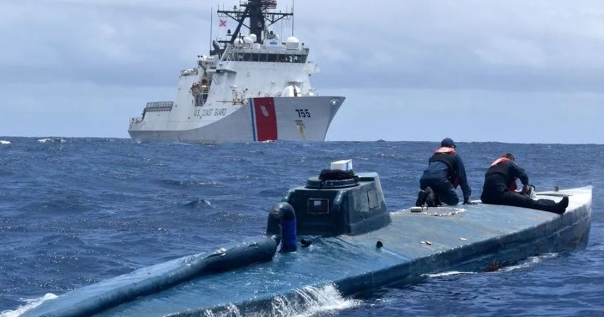They caught a "narcosubmarino": it carried a ton of cocaine