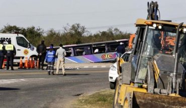 translated from Spanish: Tragedy of Tucumán: the driver was released from the micro that overturned with retirees