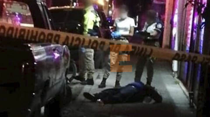 Afuera de un bar en Zamora, Michoacán, asesinan a un hombre a tiros