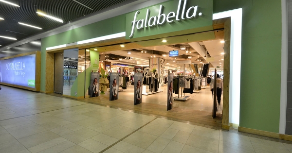 Cambios en hábitos de consumo pasan la cuenta a Falabella: utilidades caen 30% por bajas en ventas en tiendas