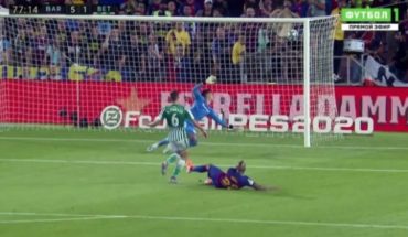 Con golazo de Arturo Vidal el Barcelona selló una aplastante victoria sobre el Betis