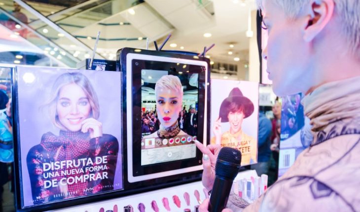 Conoce la aplicación que permite probar los maquillajes en el celular antes de comprarlos