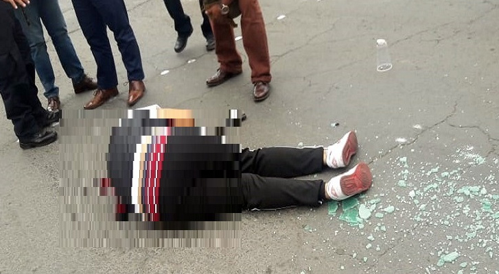 Intentan asaltar a un automovilista y este dispara en la cabeza a ladrón en Ecatepec