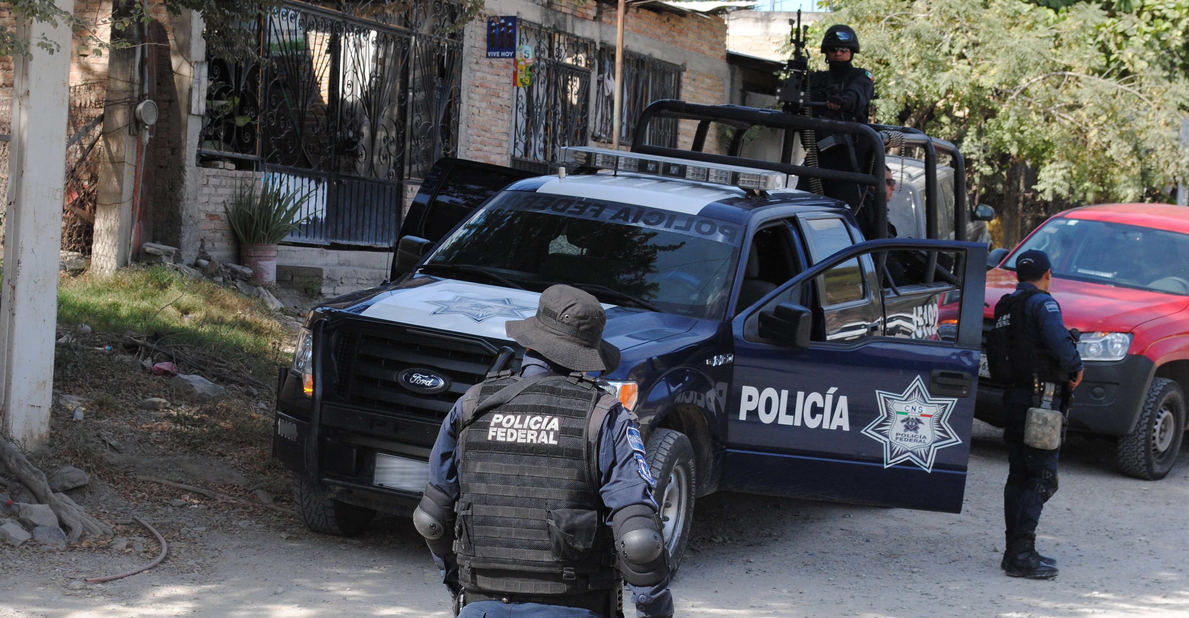 Juez confirma prisión a 6 policías por masacre de Apatzingán