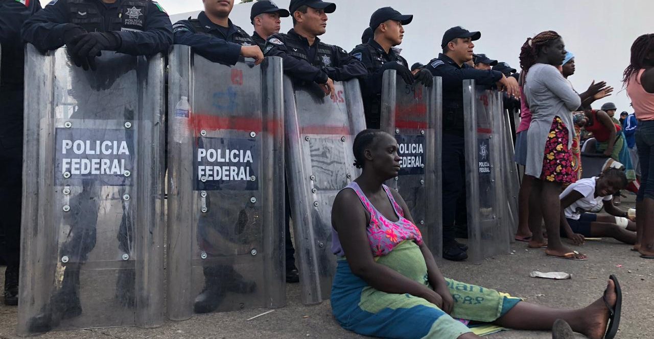 Migrantes africanos acusan abandono del INM en Chiapas