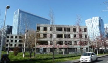 Personalidades rechazan demolición de último edificio de ex villa San Luis de Las Condes