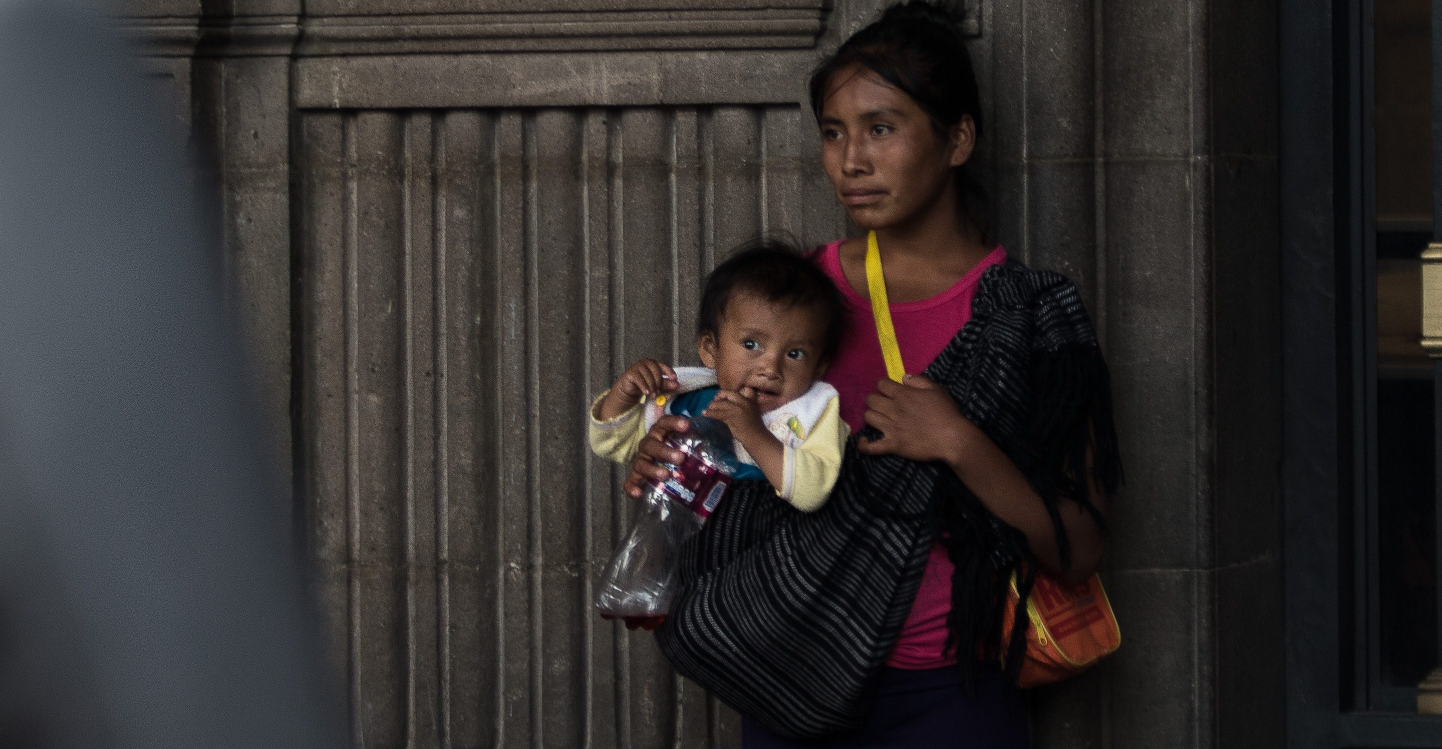 Pobreza en México bajó solo 2.5% en 10 años; en cuatro estados aumentó
