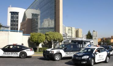 Presuntos asaltantes matan a policía en plaza del Edomex