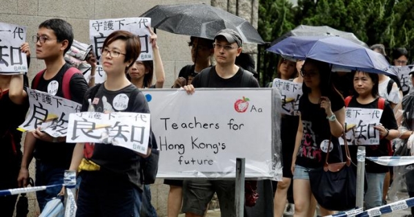 Profesores abren las protestas este fin de semana en Hong Kong