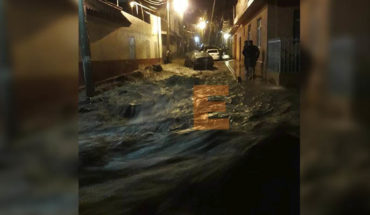 Se desbordan ríos y drenes en Los Reyes, Michoacán