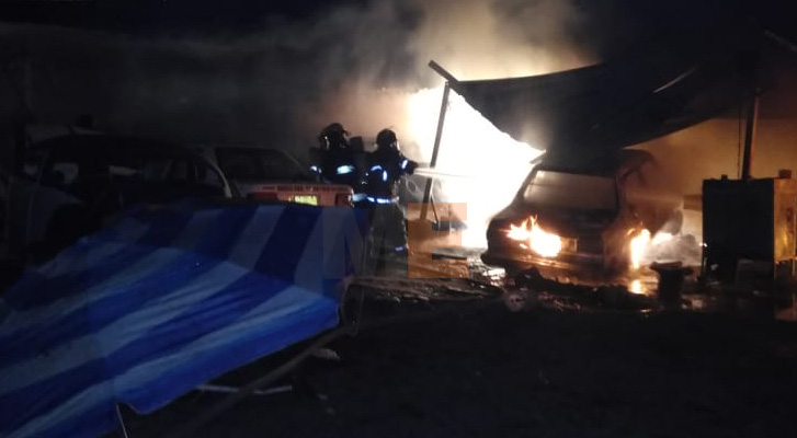Se incendia taller mecánico, el dueño resulta herido en Zamora, Michoacán