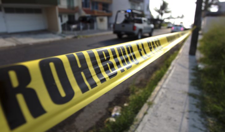 translated from Spanish: A woman is murdered in Veracruz; her husband and son were arrested