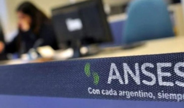 translated from Spanish: AUH: Anses reported August payment schedule